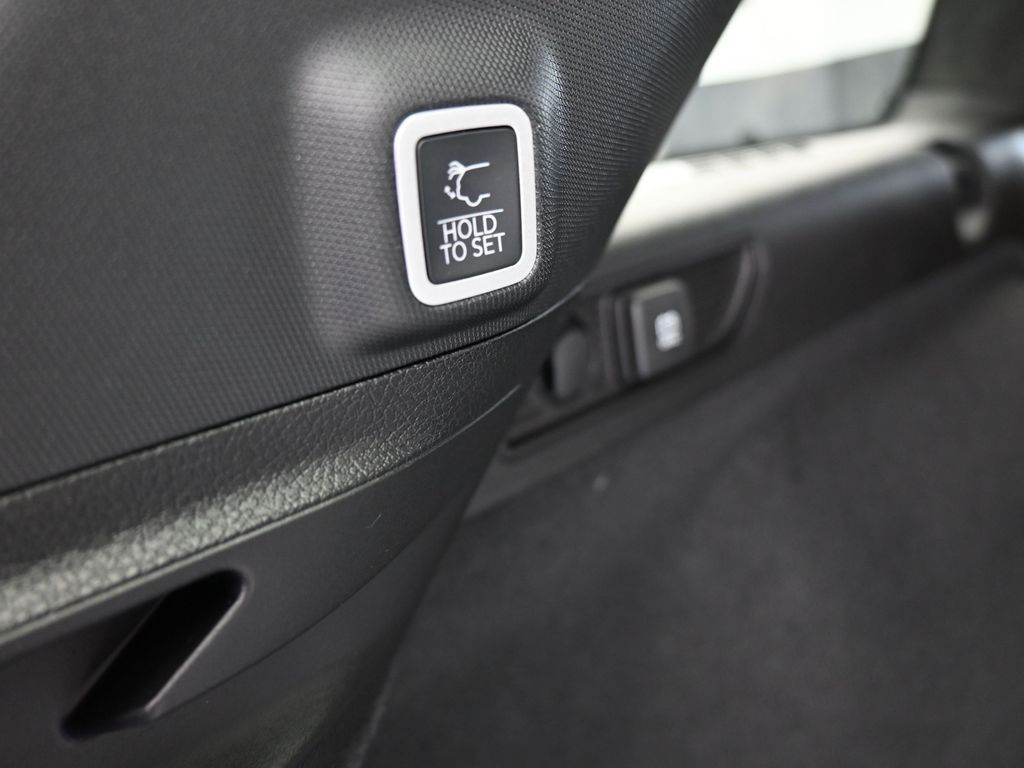 New 2025 Silver Zynith Jeep Summit image 37