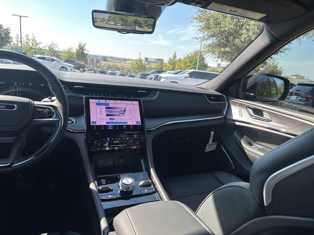 New Car 2025 Jeep Grand Cherokee L  Overland For Sale Under $70,000 In Austin, Texas
