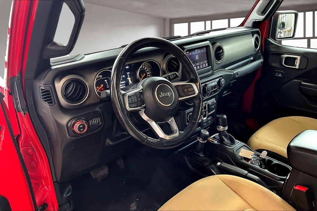 Used 2020 Red Jeep Sport image 15