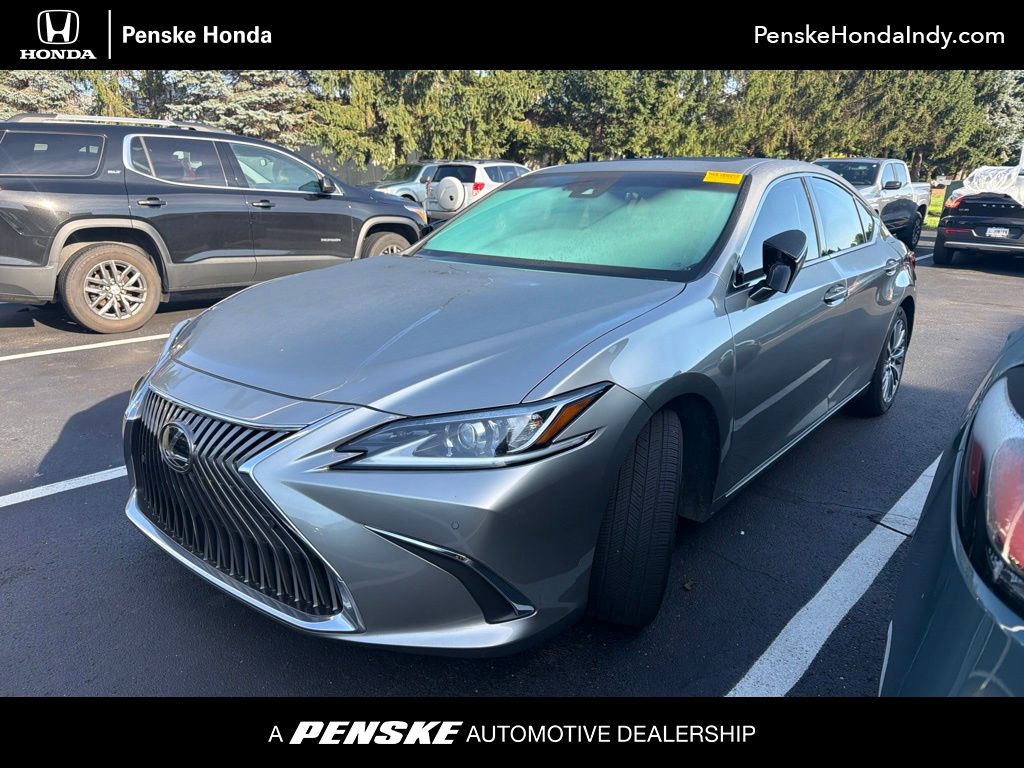 Thumbnail: 2020 Lexus ES - 1
