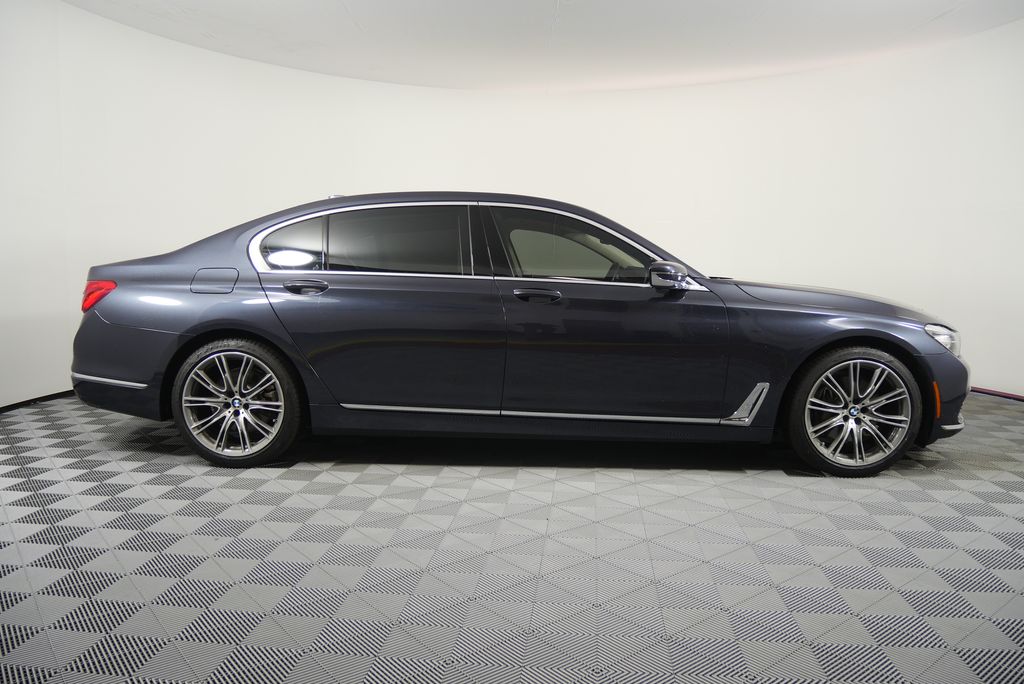 Thumbnail: 2018 BMW 7 Series - 2