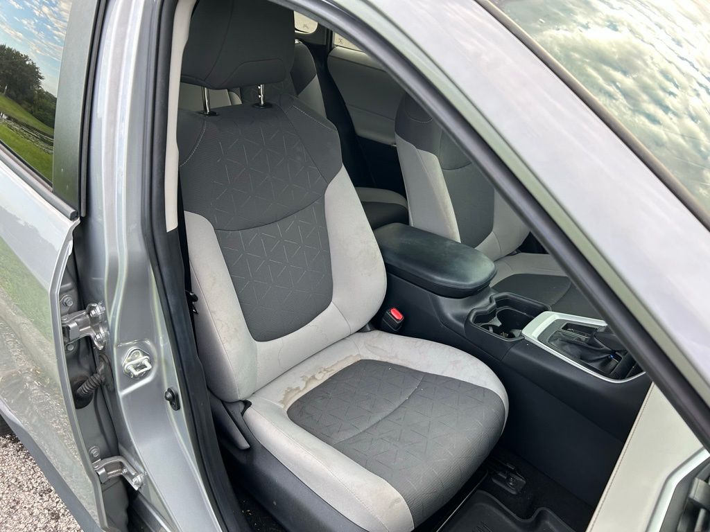 Thumbnail: 2019 Toyota RAV4 - 15
