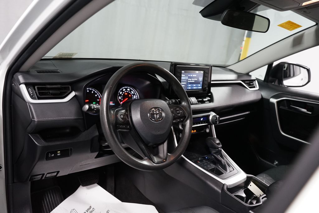 Thumbnail: 2021 Toyota RAV4 - 11