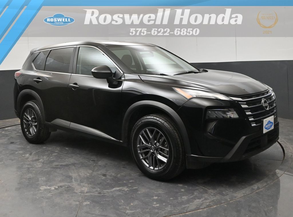 Super Black 2024 Nissan Rogue S AWD SUV / Crossover All-Wheel Drive Continuously Variable Transmission