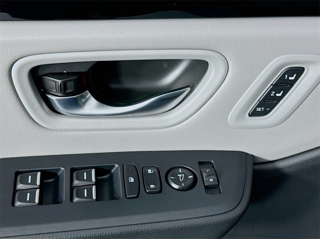 Used Car 2025 Honda Pilot  Touring For Sale Under $50,000 In Austin, Texas