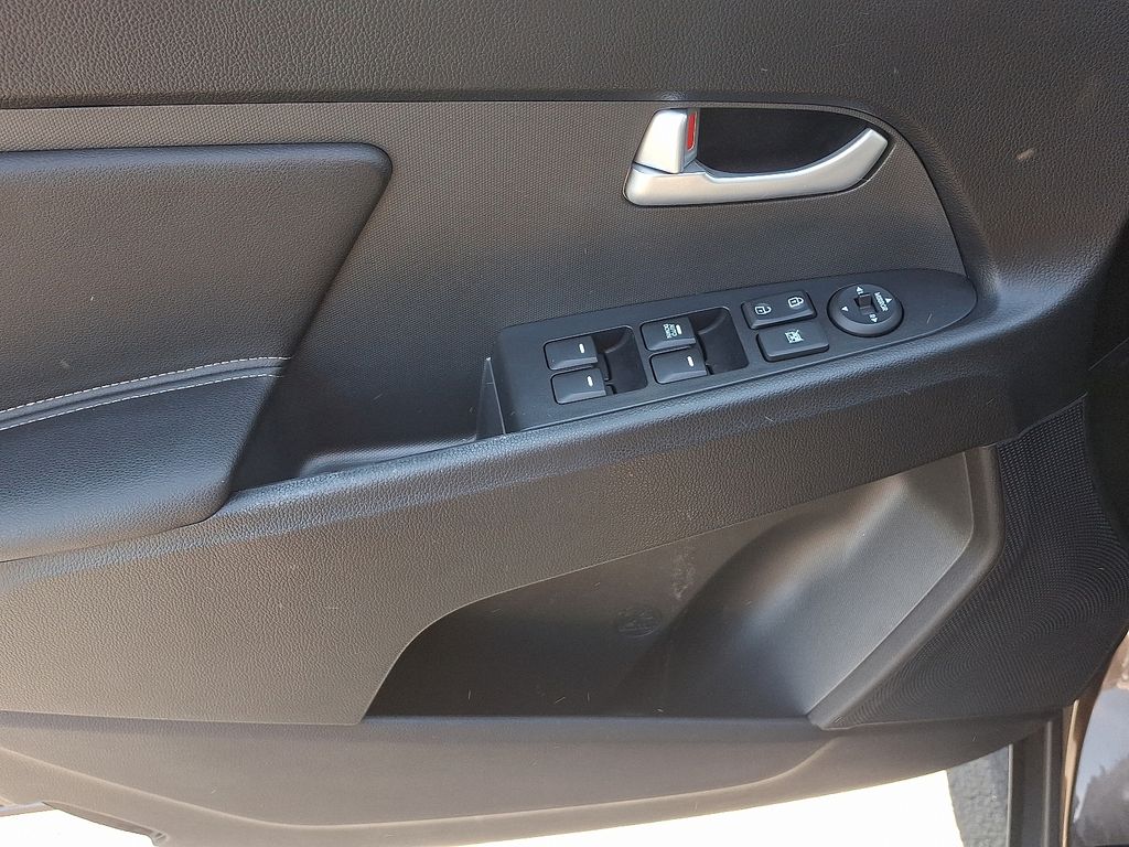 2012 Kia Sportage LX 12