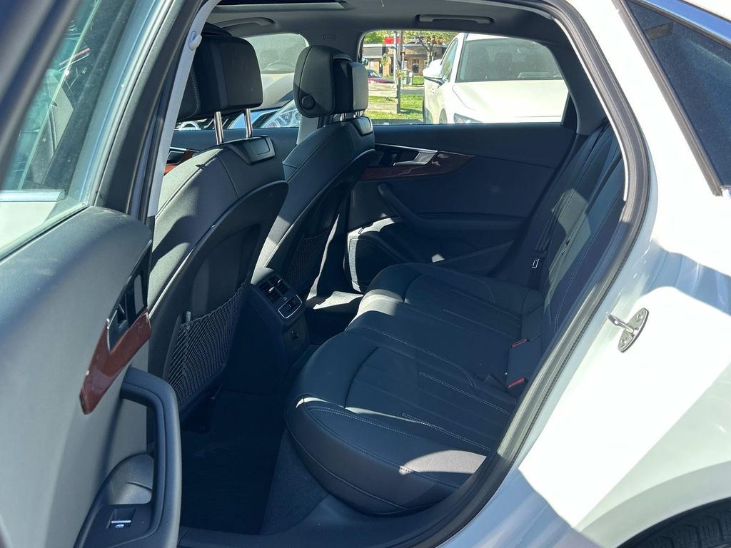 2022 Audi A4 40 Premium Plus photo