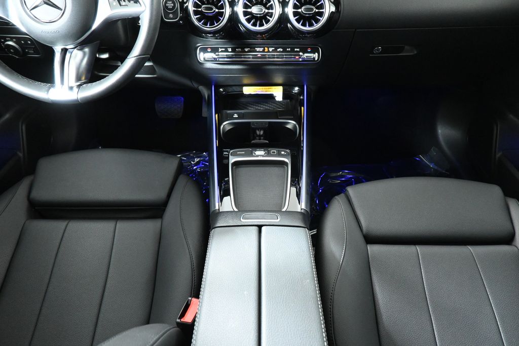 Thumbnail: 2025 Mercedes-Benz GLA - 24