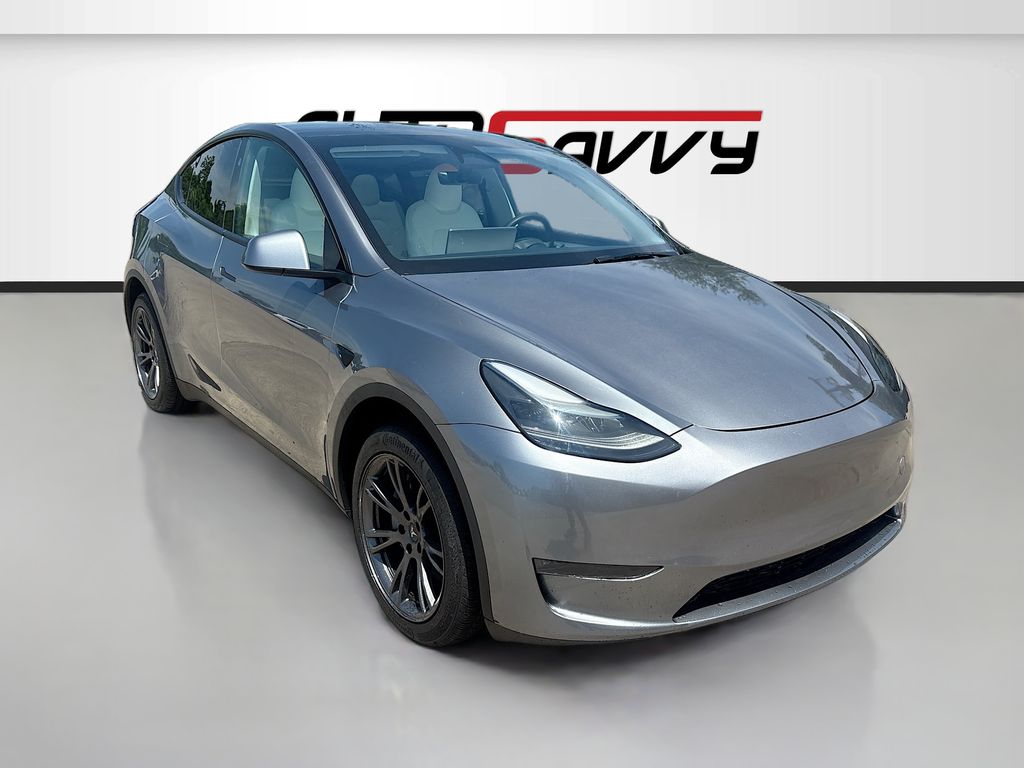 2025 Tesla Model Y Long Range Rear Wheel Drive's photo
