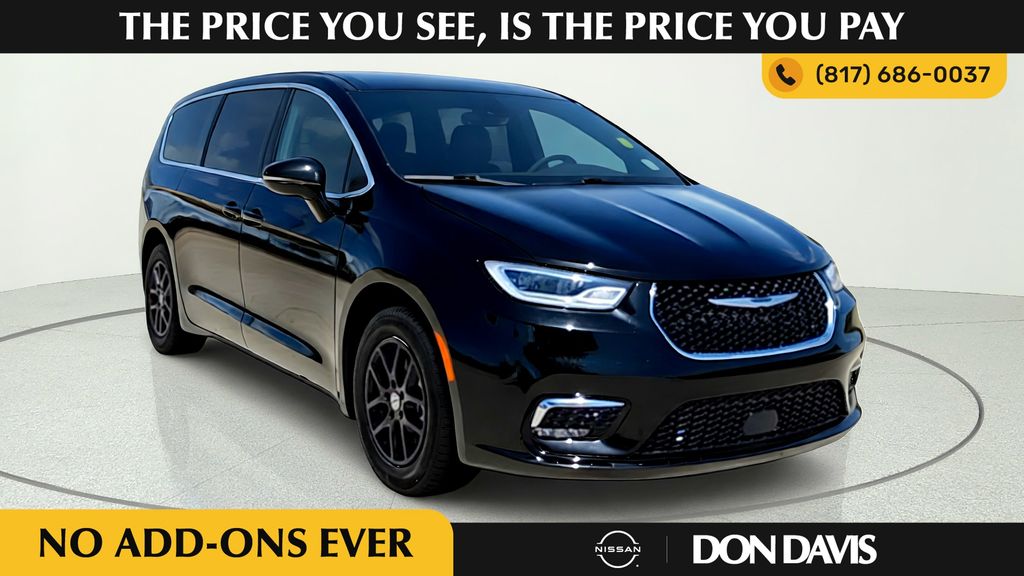 Diamond Black Crystal Pearlcoat 2025 Chrysler Pacifica Minivan Front-Wheel Drive 9-Speed Automatic