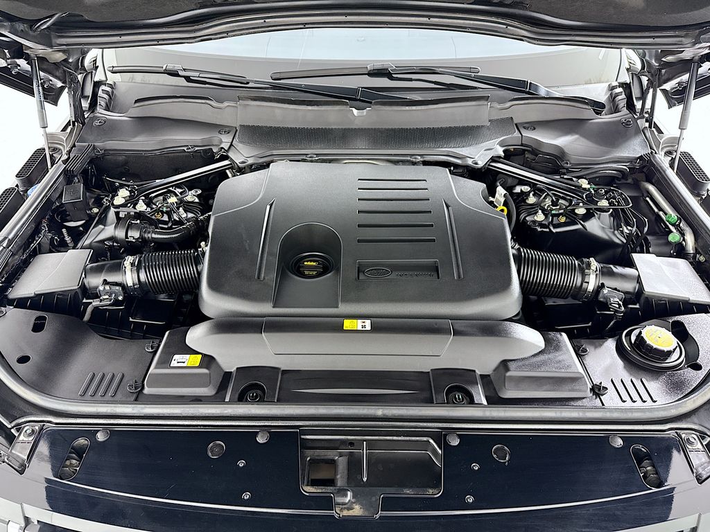 Thumbnail: 2020 Land Rover Range Rover - 30