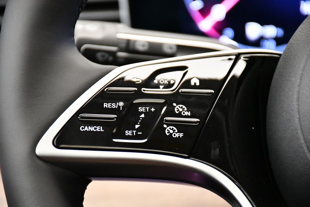 Thumbnail: 2026 Mercedes-Benz GLE - 23