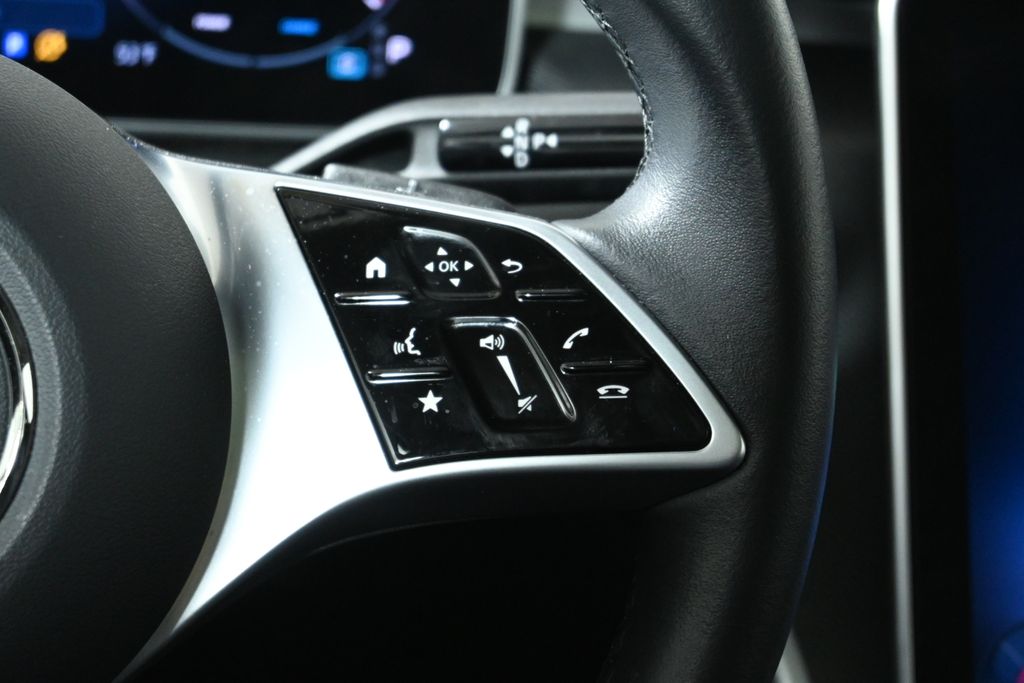 Thumbnail: 2025 Mercedes-Benz C-Class - 17