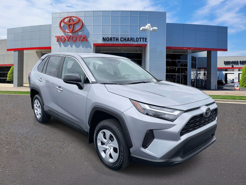 2025 Toyota RAV4 LE FWD