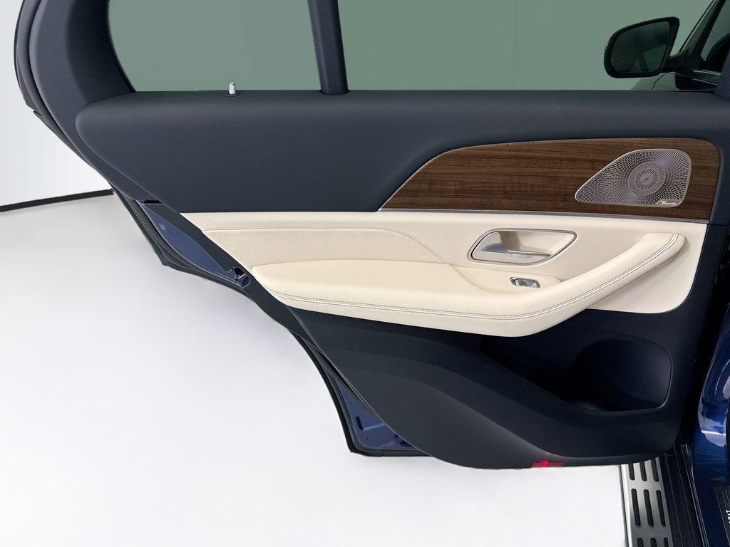 Thumbnail: 2026 Mercedes-Benz GLE - 25
