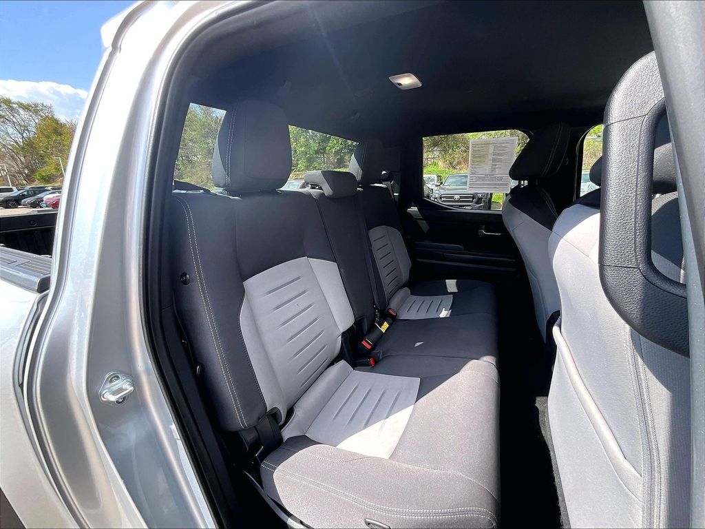 2024 Toyota Tacoma — photo 16
