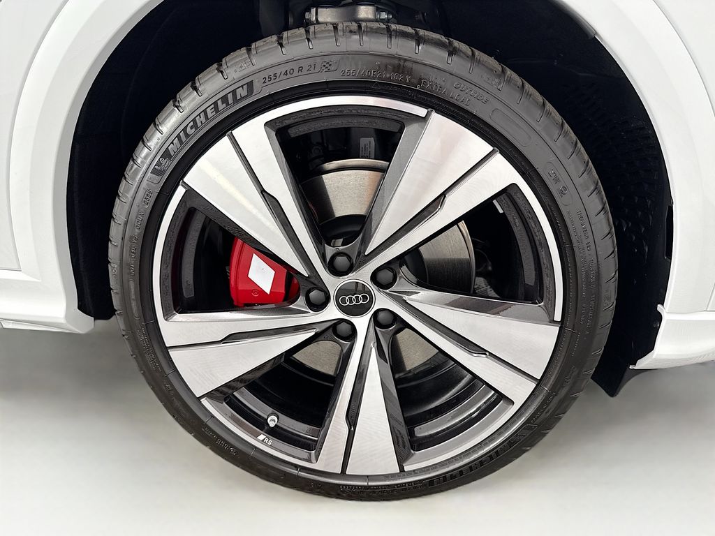 Thumbnail: 2025 Audi SQ5 - 32