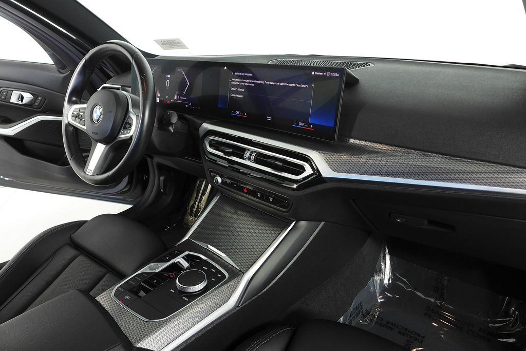 Thumbnail: 2024 BMW 3 Series - 13