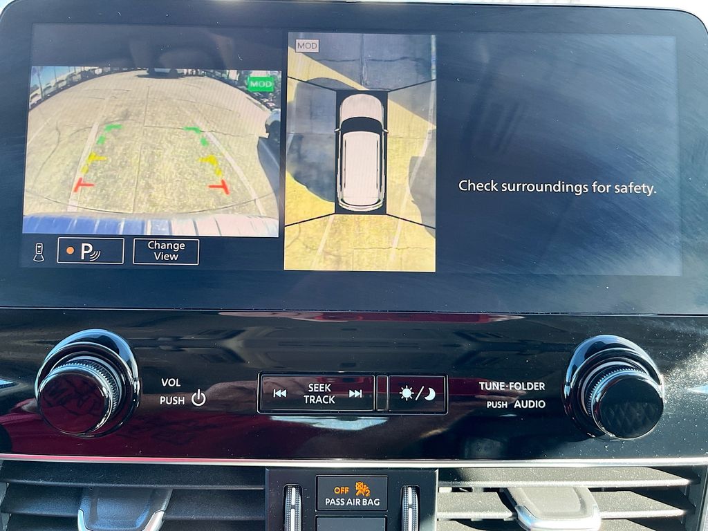 Used 2022 Gray INFINITI LUXE image 14