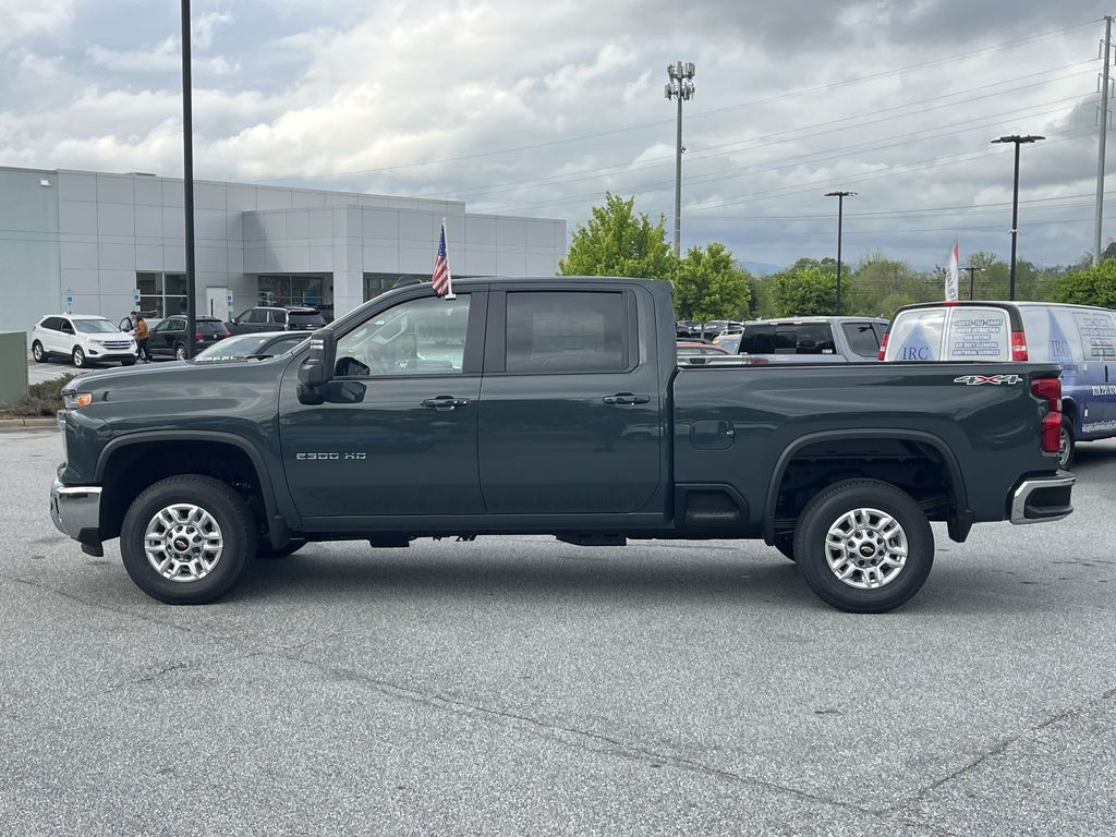 2025 Chevrolet Silverado 2500HD LT photo