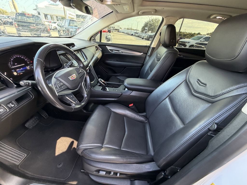 used 2019 Cadillac XT5 car, priced at $15,491