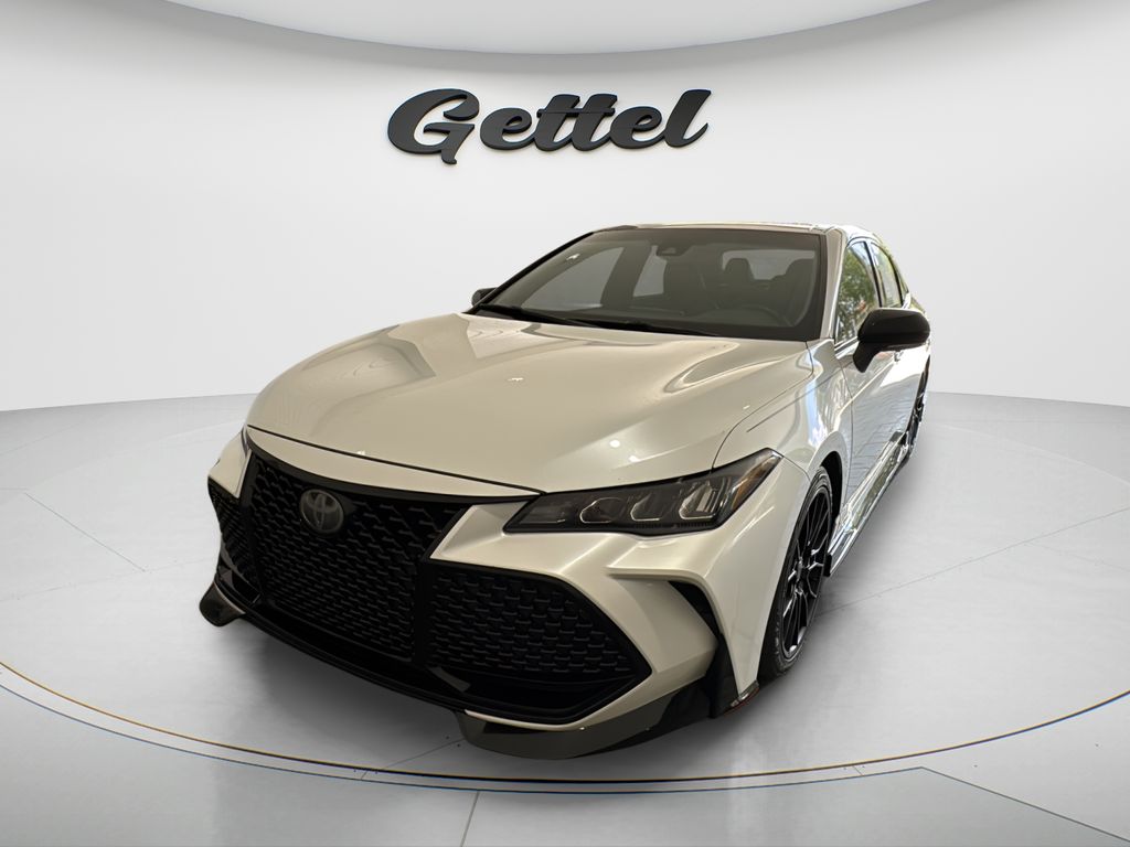 White (Wind Chill Pearl) 2021 Toyota Avalon Sedan Front-Wheel Drive 8-Speed Automatic
