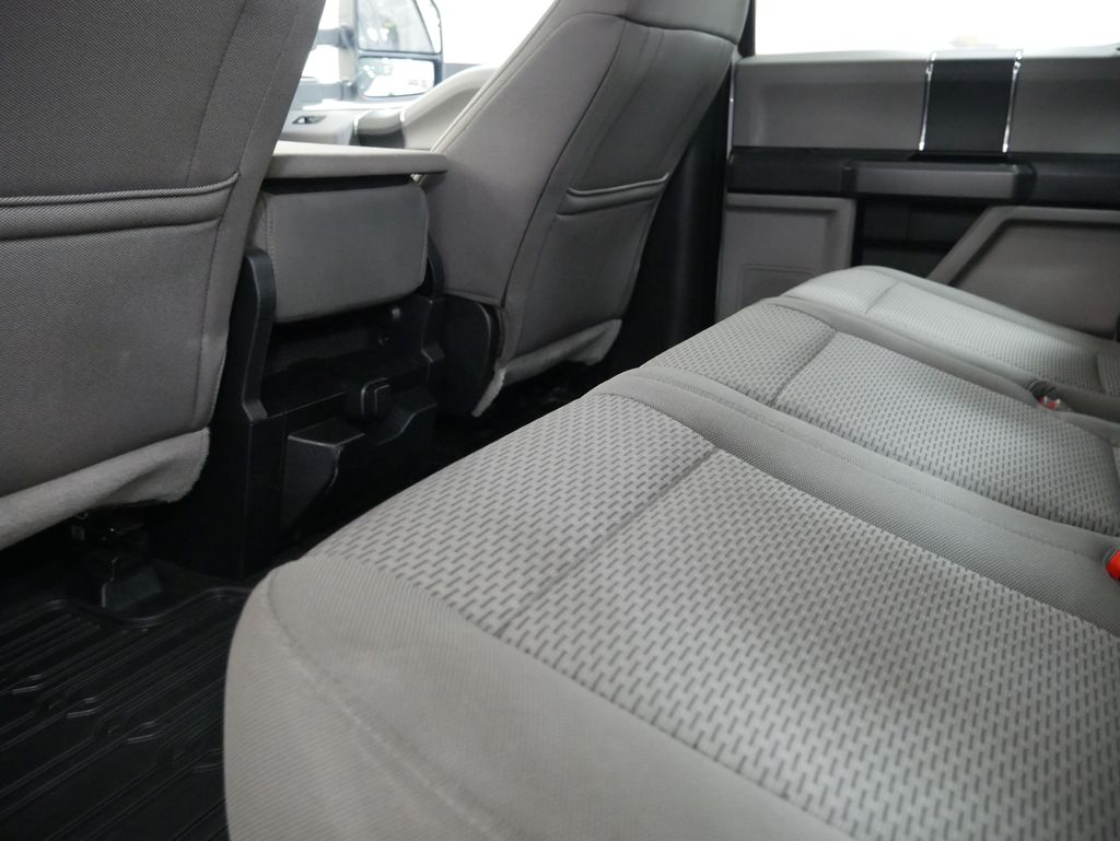 Thumbnail: 2018 Ford Econoline - 22