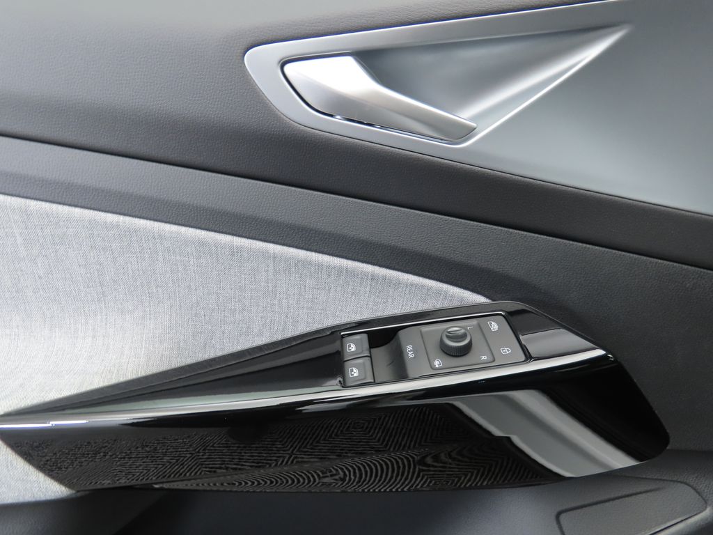 Thumbnail: 2025 Volkswagen ID.4 - 24