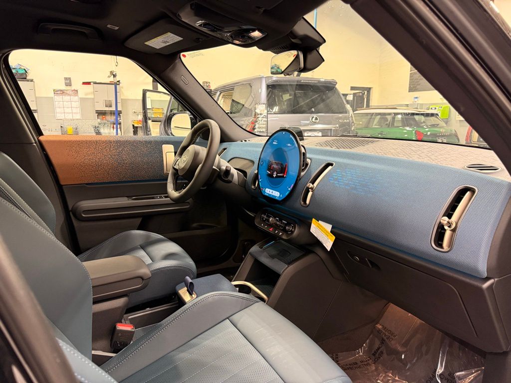 2025 MINI Cooper Countryman Signature 28