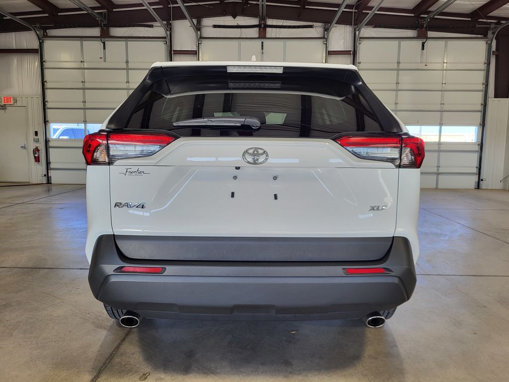 2022 Toyota RAV4 XLE 4