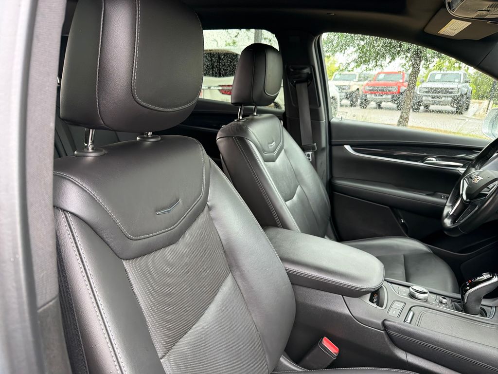 Used 2020 Silver Cadillac Premium Luxury image 39