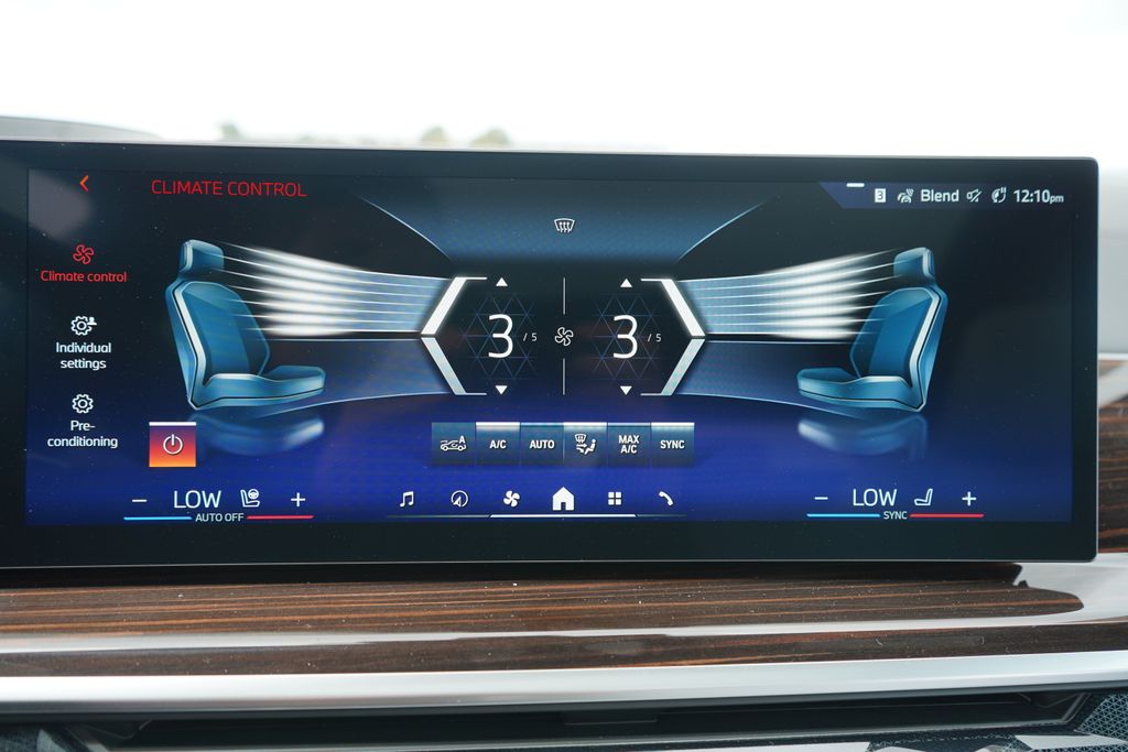 Thumbnail: 2026 BMW X5 - 17