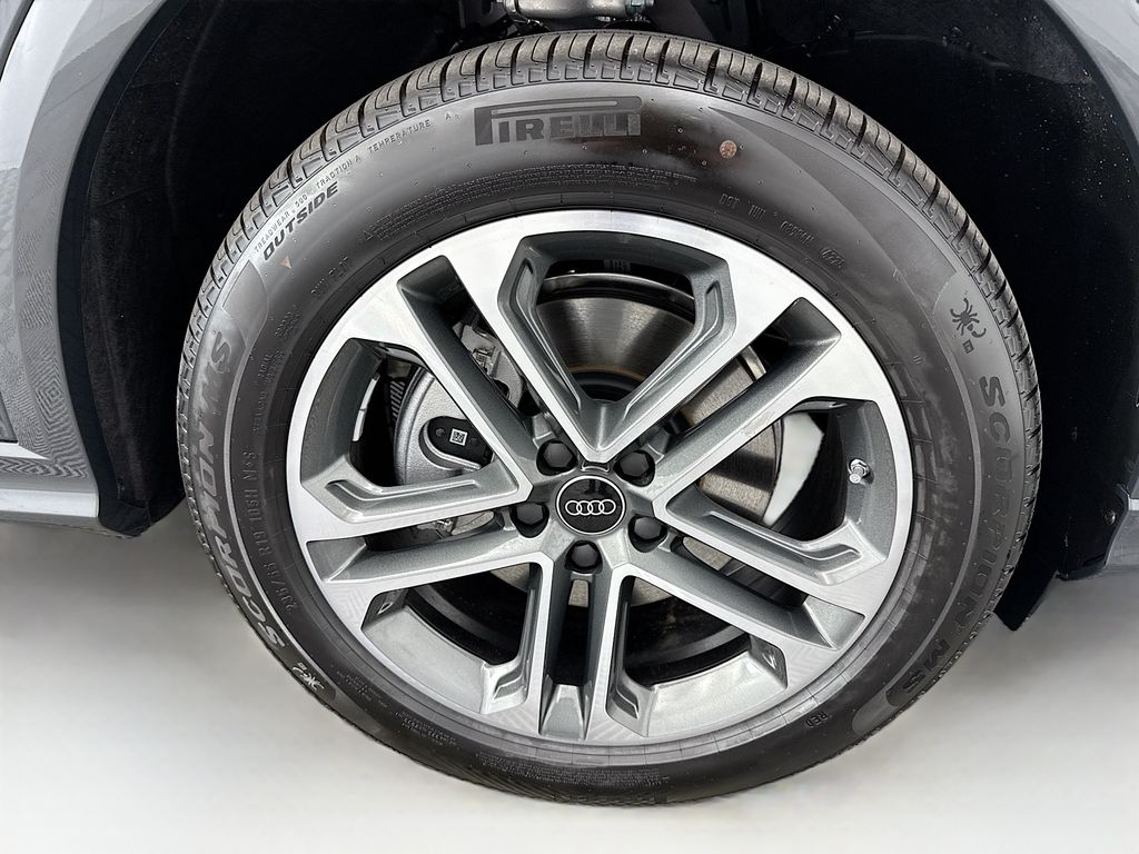 Thumbnail: 2025 Audi Q5 - 31