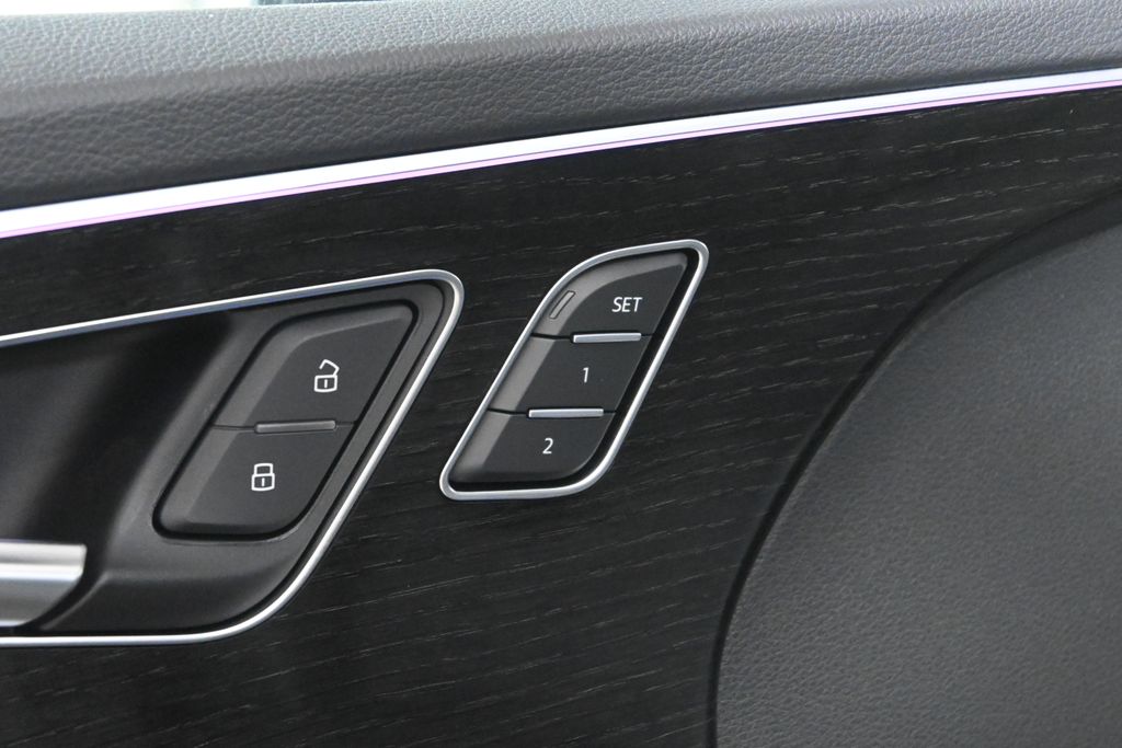 Thumbnail: 2026 Audi Q7 - 24