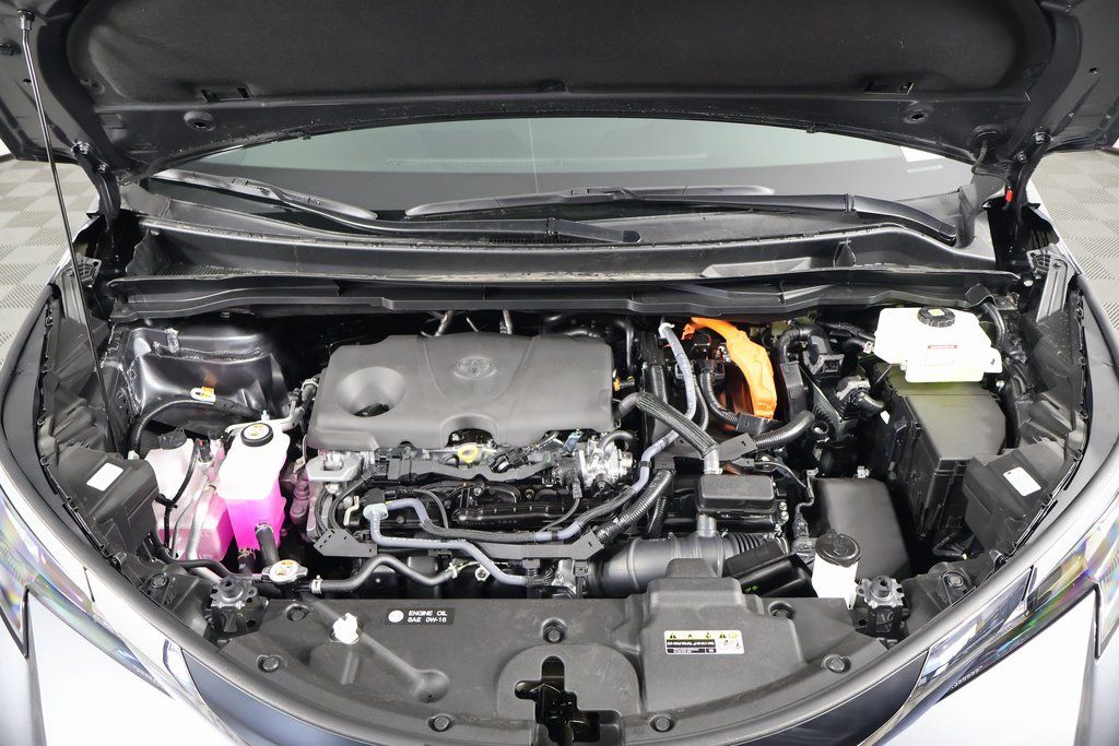 2025 Toyota Sienna XLE 10