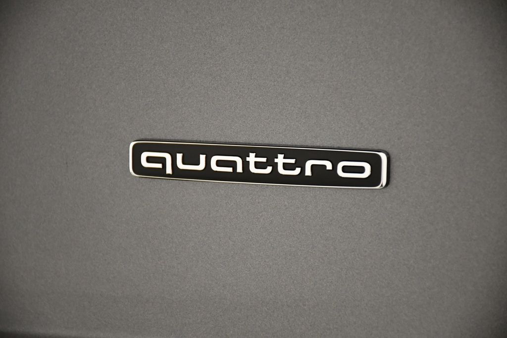 Thumbnail: 2026 Audi Q7 - 10