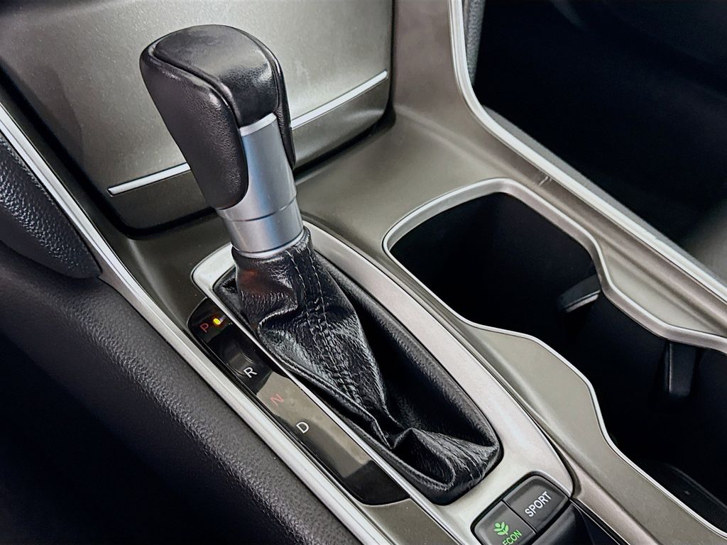 Thumbnail: 2018 Honda Accord - 16