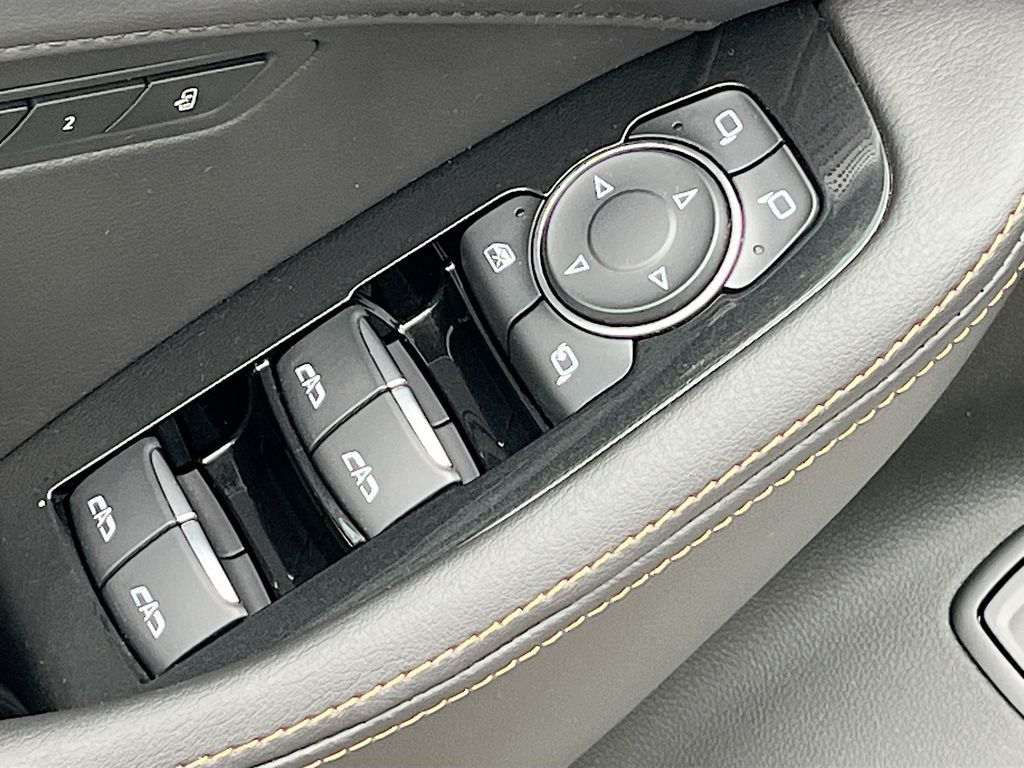 Used 2024 White Cadillac V-Series image 18