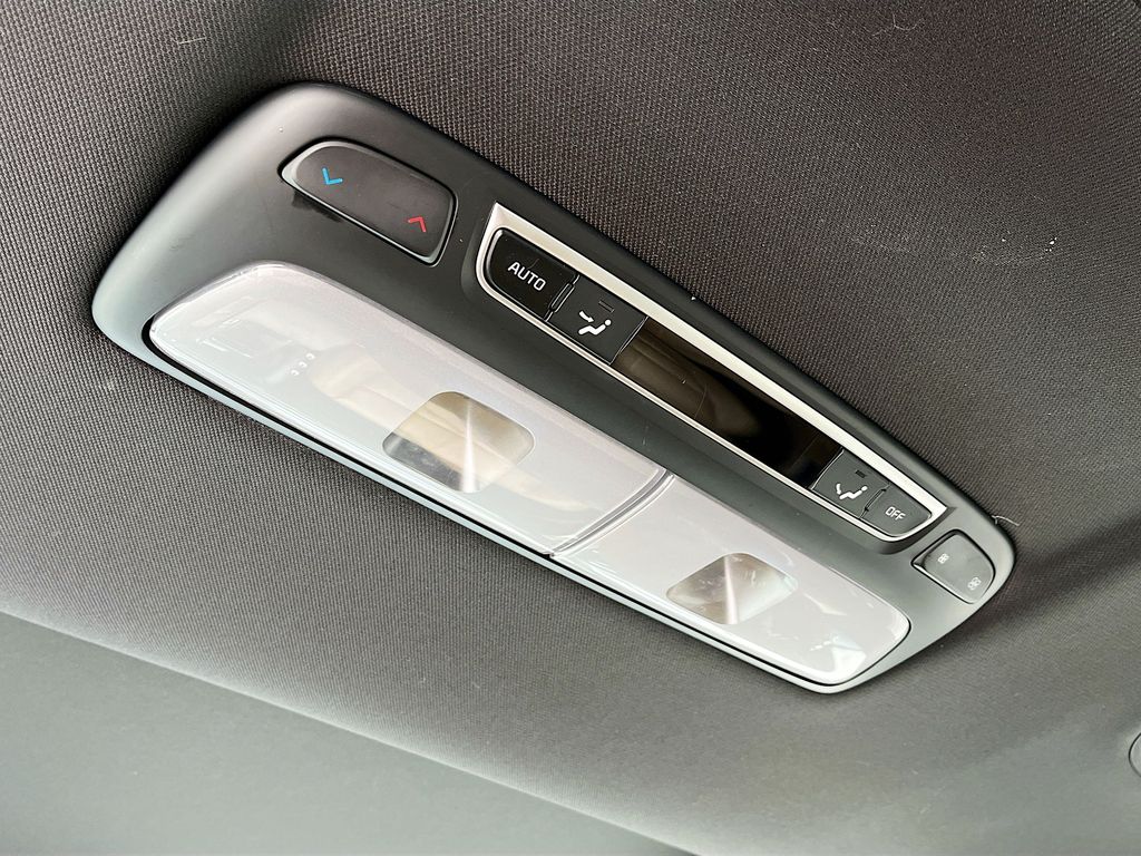 2022 Kia Telluride SX White at Community Kia