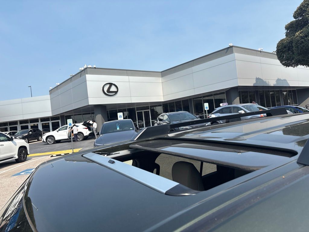 Thumbnail: 2026 Lexus GX - 10