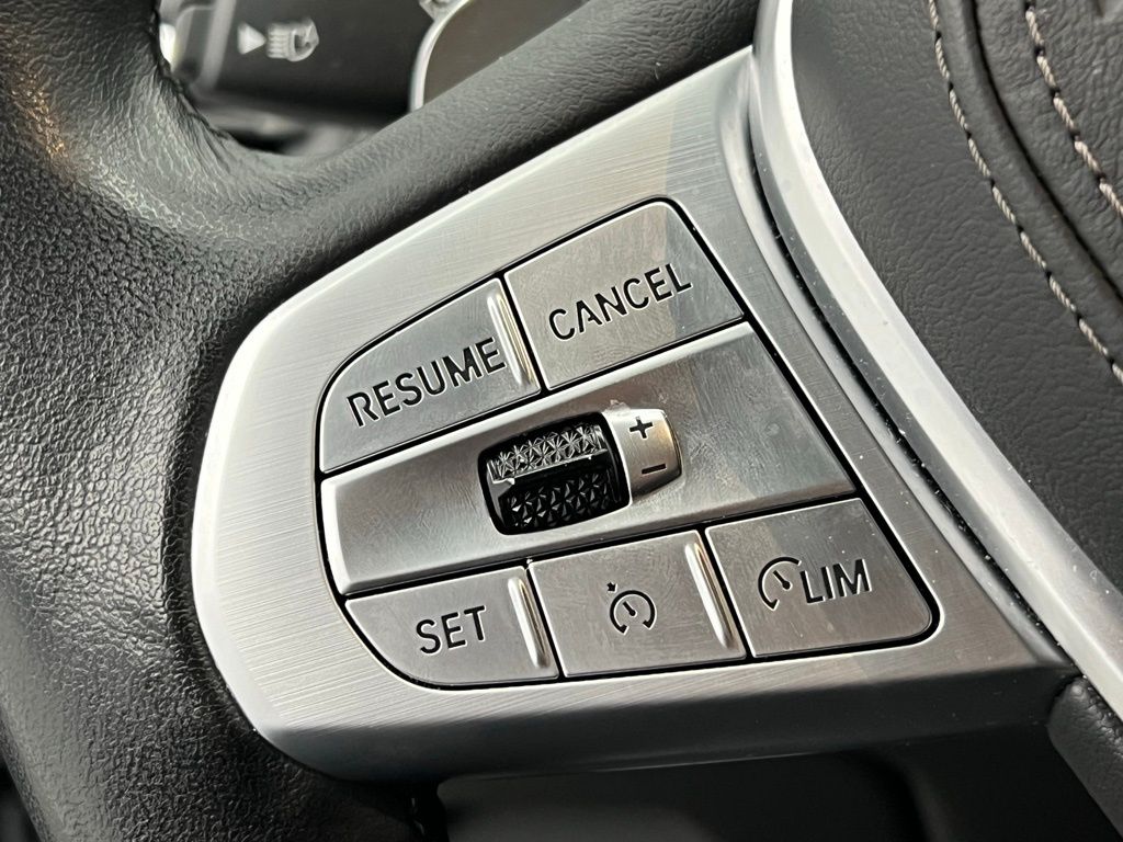 Thumbnail: 2022 BMW X7 - 20