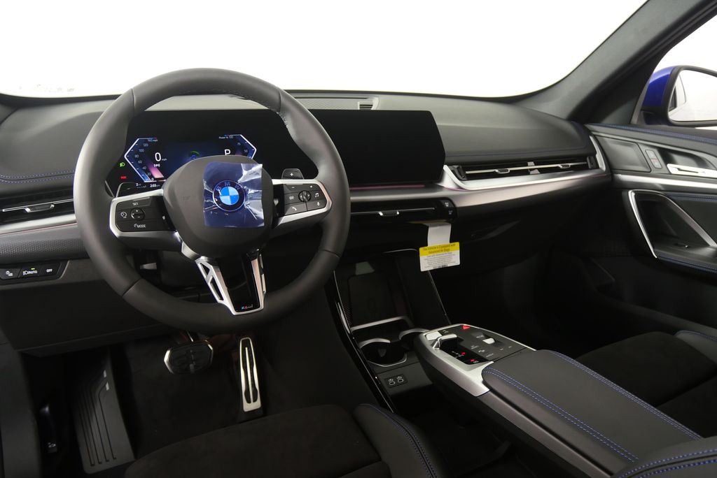 Thumbnail: 2025 BMW X1 - 17