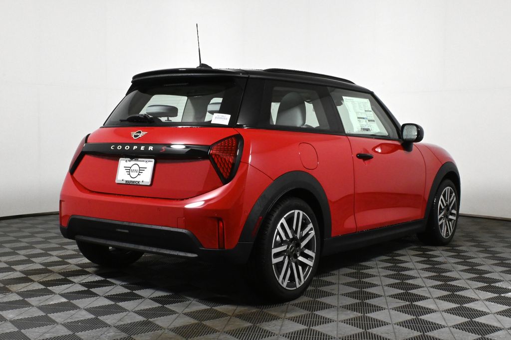 2025 MINI Cooper S 7