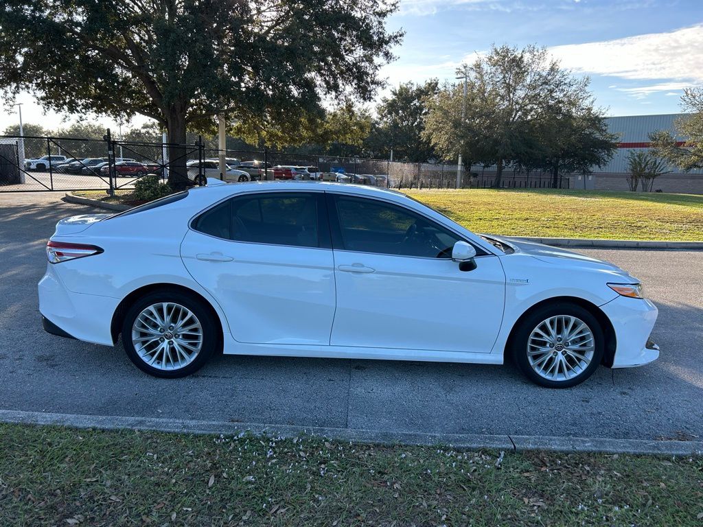 Thumbnail: 2020 Toyota Camry - 6