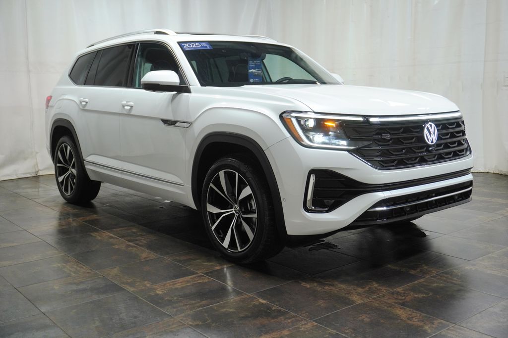 2025 Volkswagen Atlas 2.0T SEL Premium R-Line