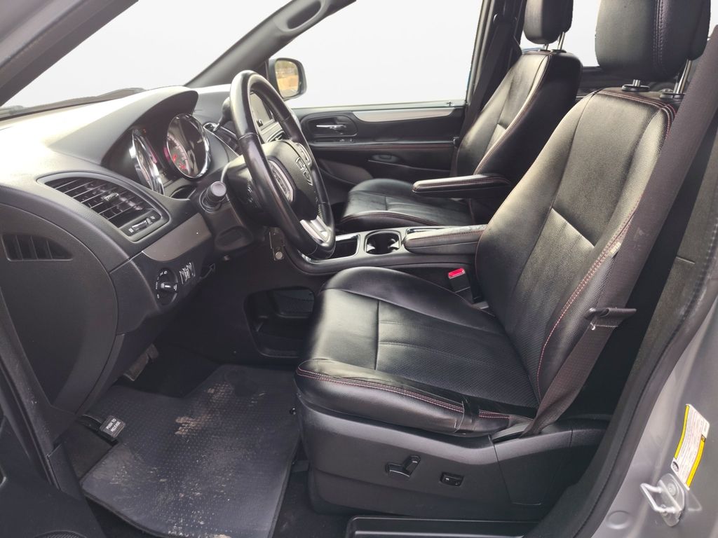 Used Car 2019 Dodge Grand Caravan  Gt For Sale Under $15,000 In Austin, Texas