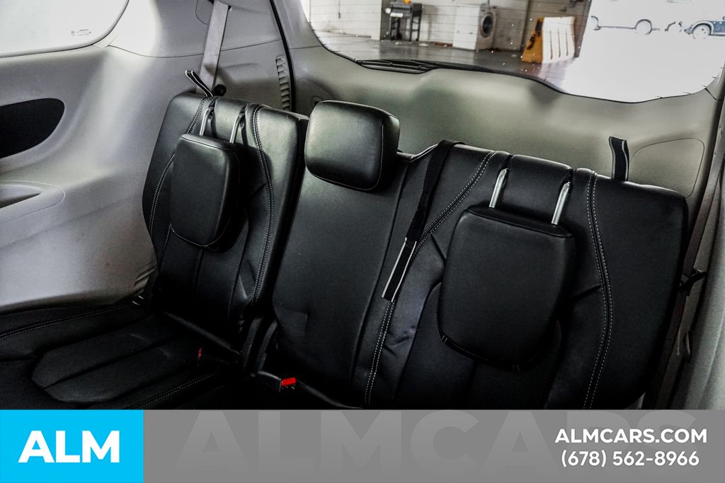 Used 2023 Black Chrysler Touring L image 22