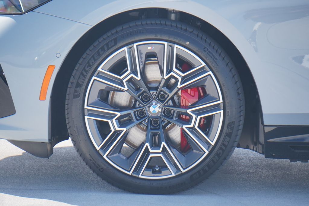 Thumbnail: 2026 BMW i5 - 5