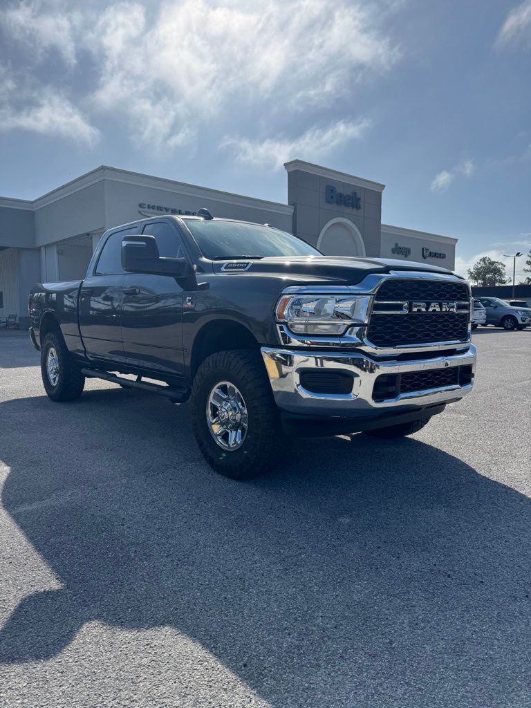 2024 RAM 2500 Tradesman Crew Cab 4WD