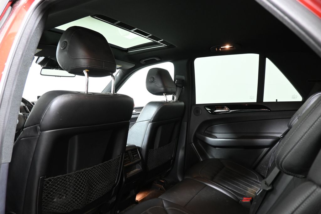 Thumbnail: 2016 Mercedes-Benz GLE - 6